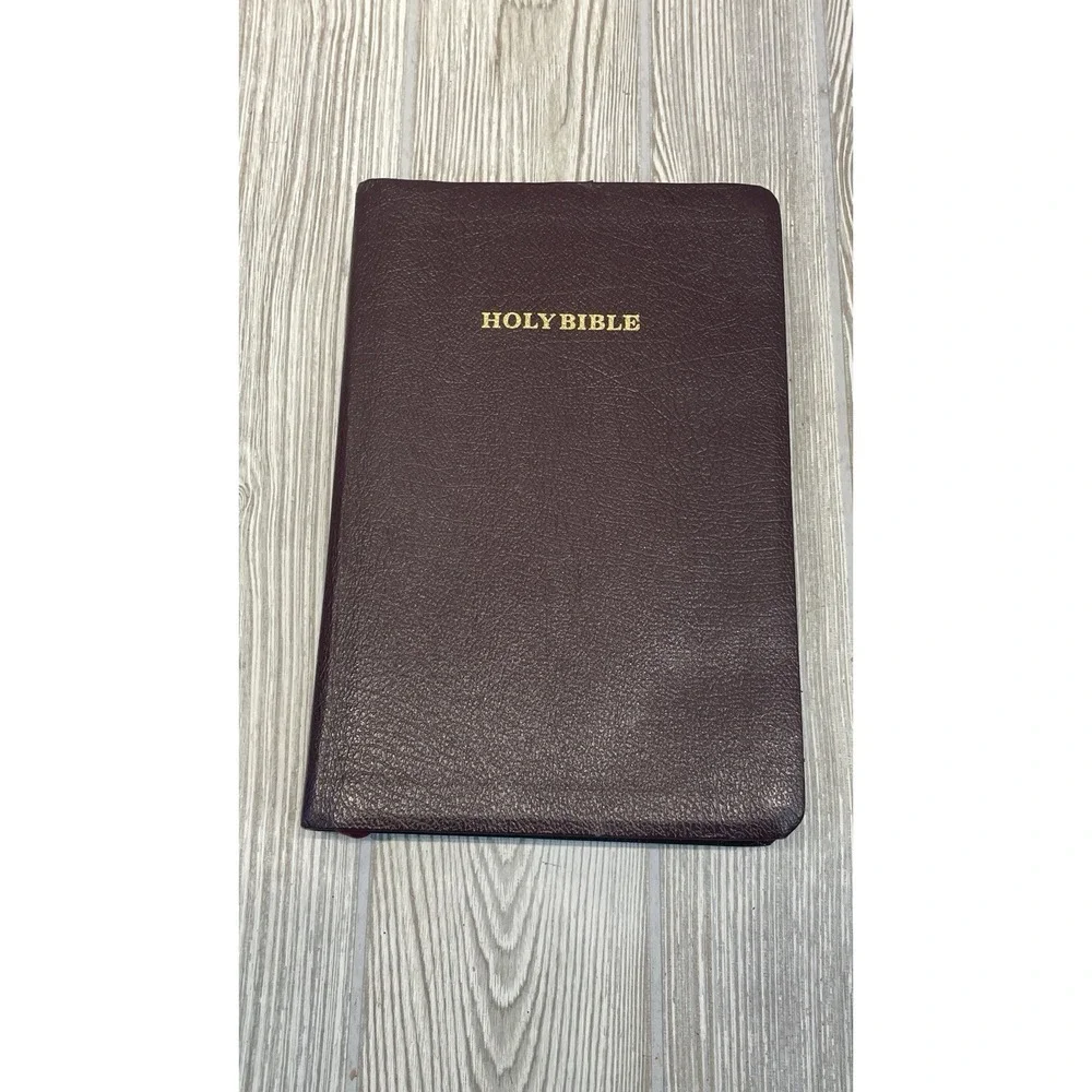 World Holy Bible KJV Giant Print Reference Red Letter Burgundy Bonded Leather